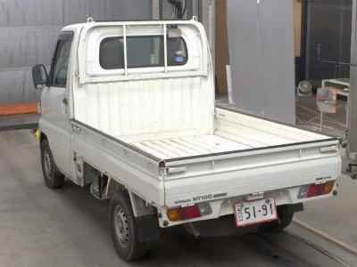 Nissan NT100 Clipper