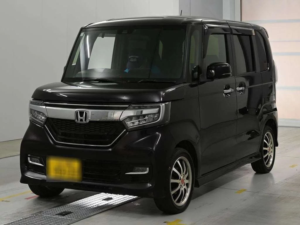 Honda N BOX CUSTOM  с аукциона в Японии