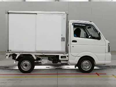 NISSAN NT100 CLIPPER