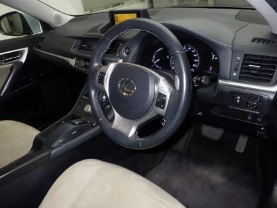 Lexus CT200h