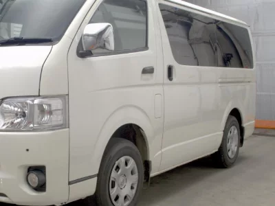 TOYOTA HIACE VAN
