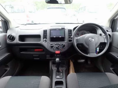 Nissan AD