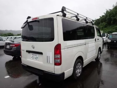 Toyota HiAce Van