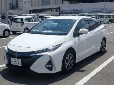 Toyota Prius PHV