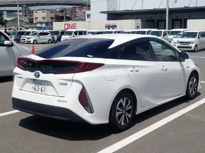 Toyota Prius PHV