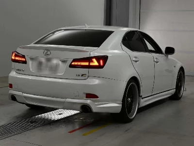 LEXUS IS
