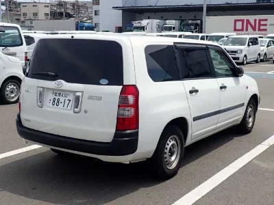 TOYOTA SUCCEED VAN