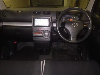 Toyota Pixis Space