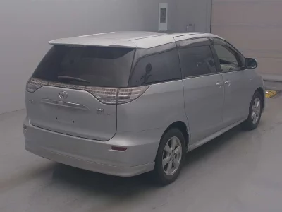 Статистика аукционов Toyota Estima Hybrid