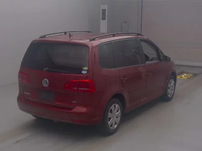 VOLKSWAGEN GOLF TOURAN