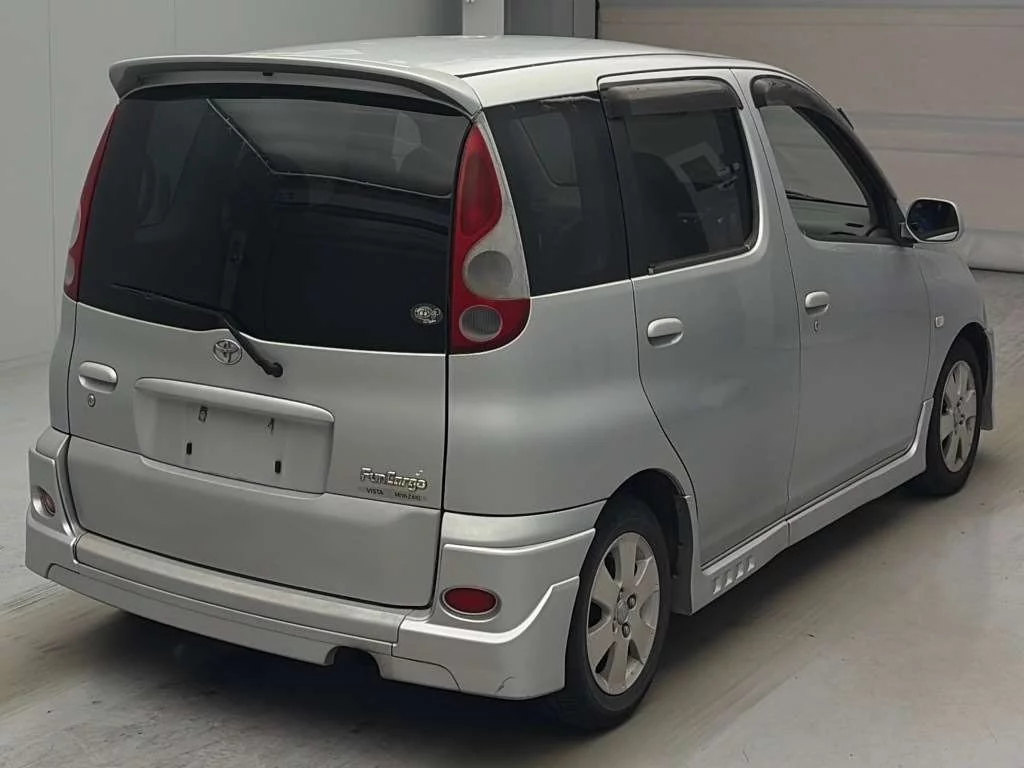 Toyota Funcargo  с аукциона в Японии