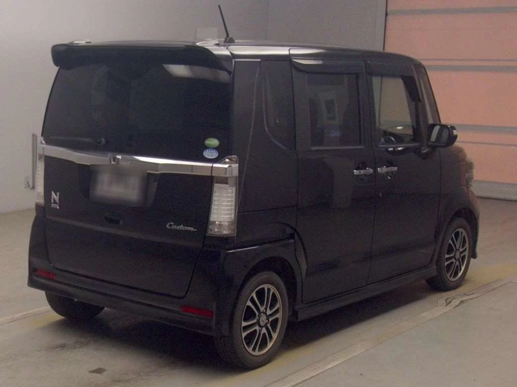 Honda N BOX CUSTOM  с аукциона в Японии