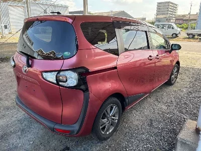 Toyota Sienta