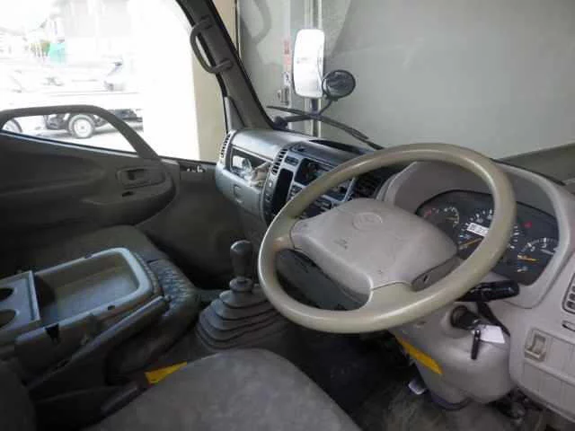 Toyota Dyna  с аукциона в Японии