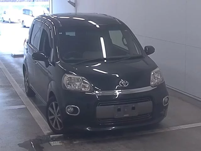 Toyota Porte  с аукциона в Японии