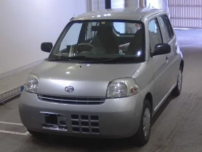 Daihatsu Esse