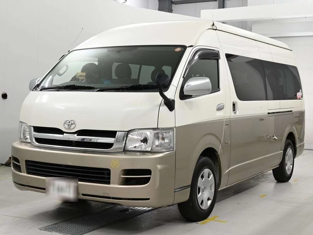 Toyota HiAce  с аукциона в Японии