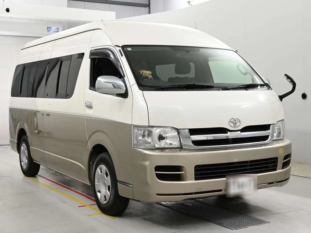 Toyota HiAce  с аукциона в Японии