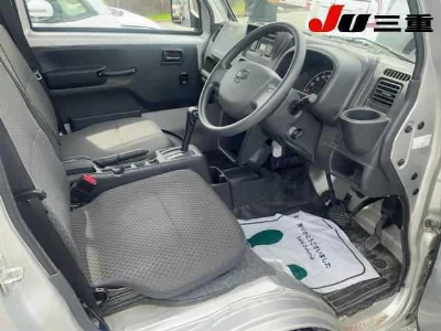 NISSAN NT100 CLIPPER
