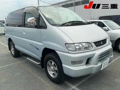 MITSUBISHI DELICA SPACE GEAR