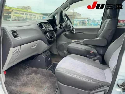 MITSUBISHI DELICA SPACE GEAR