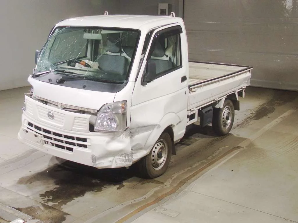Nissan NT100 Clipper  с аукциона в Японии