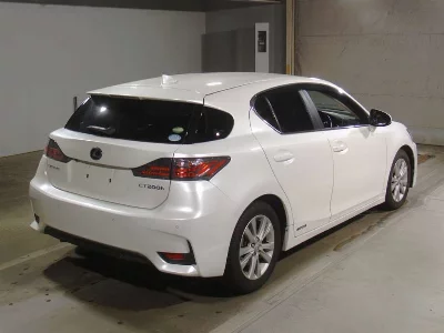 Lexus CT200h