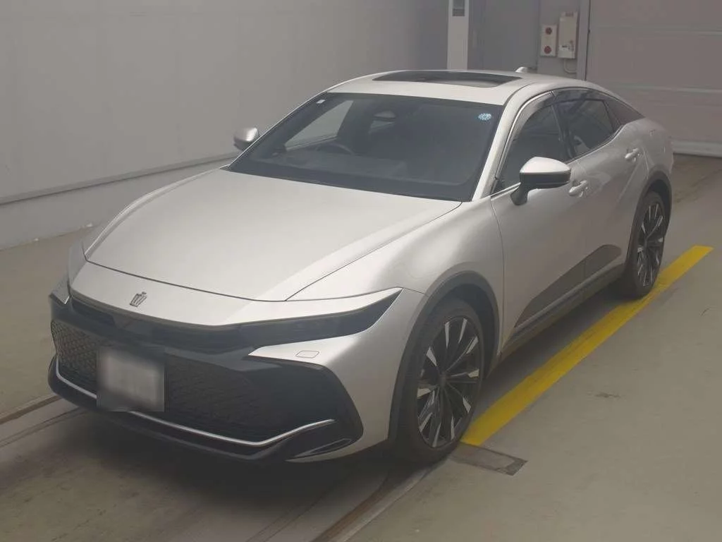 Toyota Crown Crossover  с аукциона в Японии