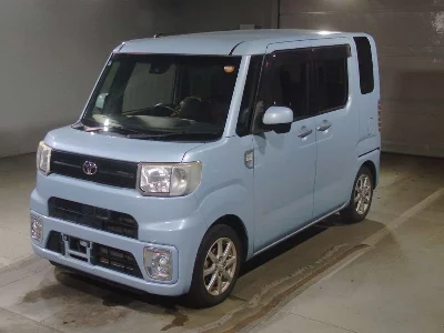 Toyota Pixis Mega