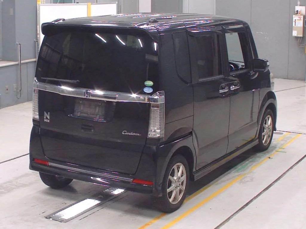 Honda N BOX CUSTOM  с аукциона в Японии