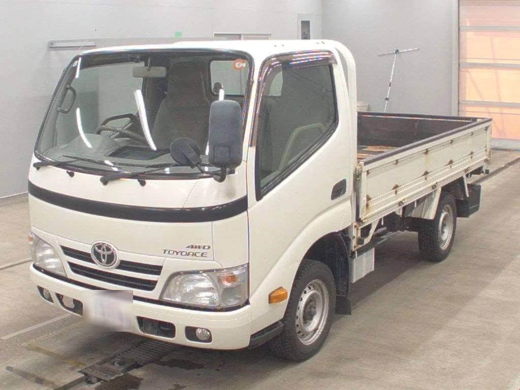 Toyota ToyoAce  с аукциона в Японии