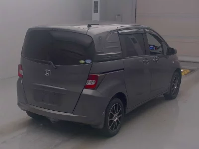 Honda Freed Spike