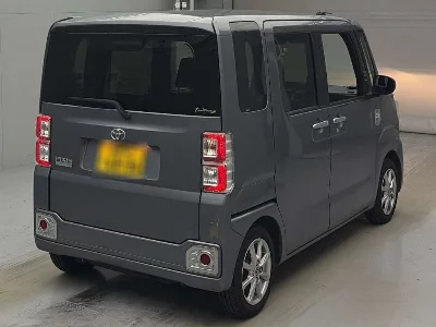 TOYOTA PIXIS MEGA