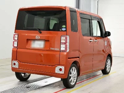 DAIHATSU WAKE