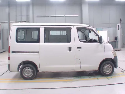 TOYOTA LITE ACE VAN