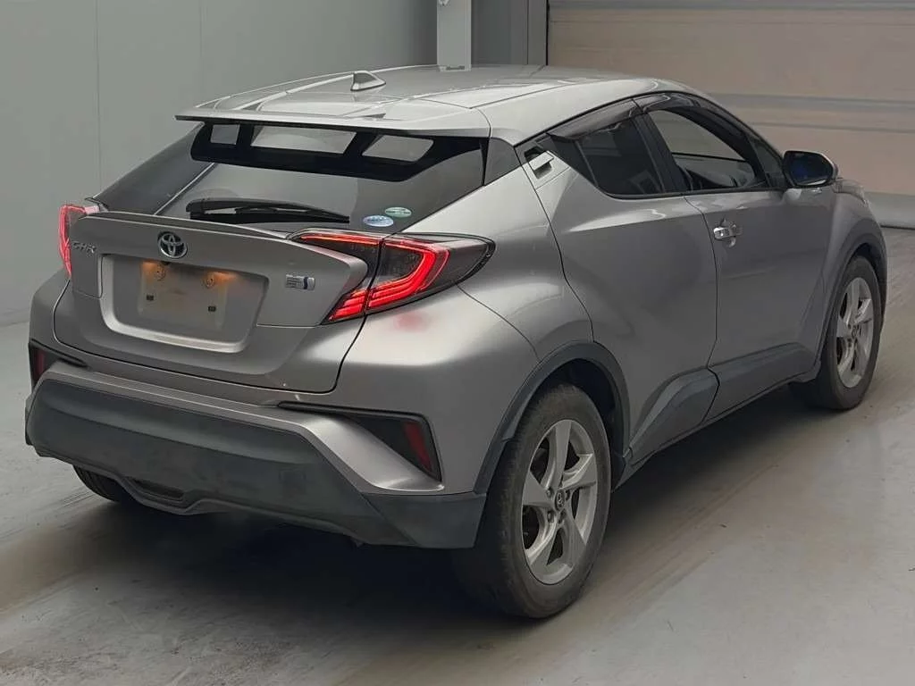 Toyota C-HR  с аукциона в Японии