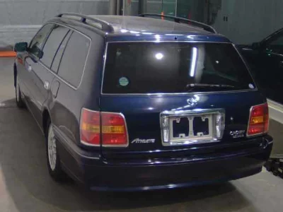 Toyota Crown Estate