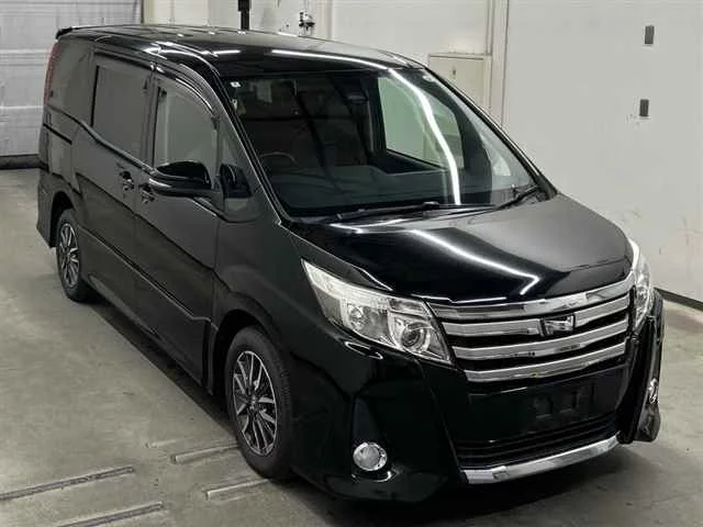 Toyota Noah  с аукциона в Японии