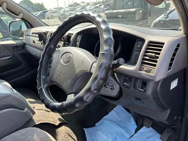Toyota RegiusAce  с аукциона в Японии