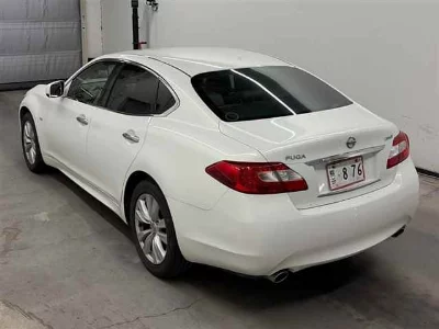 NISSAN FUGA