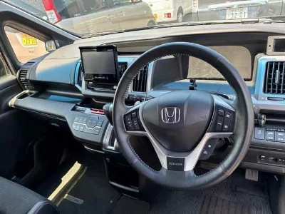 Honda STEPWGN SPADA