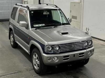 MITSUBISHI PAJERO MINI
