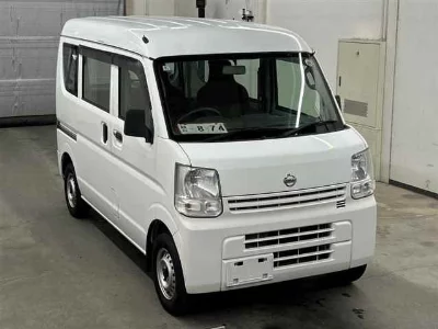 NISSAN NV100 CLIPPER