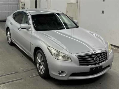 NISSAN FUGA