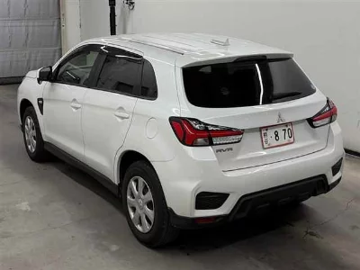 MITSUBISHI RVR