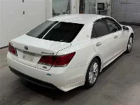 Цена авто Toyota CROWN HYBRID с аукционов Японии, номер кузова AWS210, пробег 13 000, оценка 6