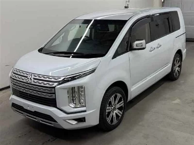 MITSUBISHI DELICA D:5