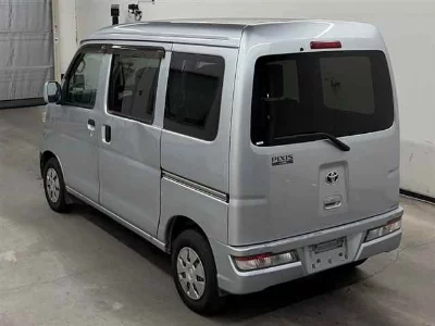 TOYOTA PIXIS VAN