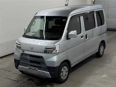 TOYOTA PIXIS VAN