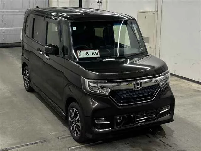 Honda N BOX CUSTOM  с аукциона в Японии